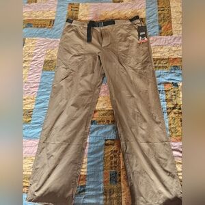Men's Mountain Hardwear Stryder Pants. Earthy Green. Size 38